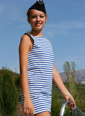 18 year old girl Hailey Little takes off yoga attire to stand naked